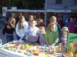 djeca ispred maje 06